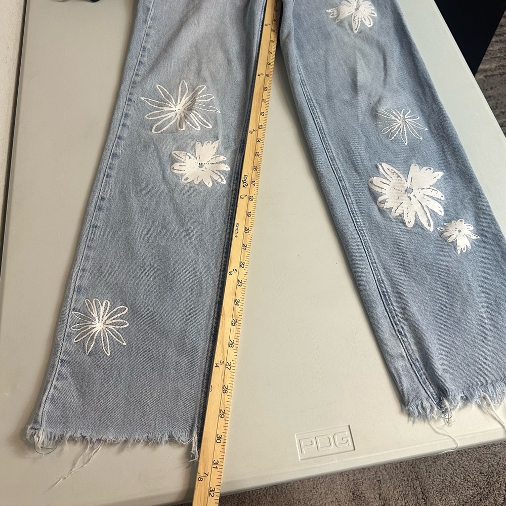 Pacsun 100% Cotton Raw Hem Boyfriend Fit Floral Print Light-wash Jeans Size 26 - Picture 10 of 11
